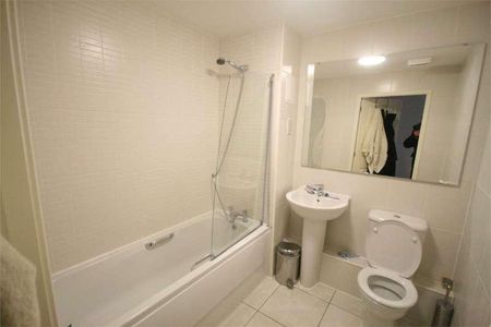 Knot Tiers Drive, Upton, Northampton, NN5 - Photo 2