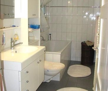 Mitten in der Länggasse: 3-ZW an 74 m² im 2. OG - Photo 3