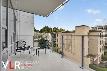 Condo in West Vancouver, British Columbia - Photo 2