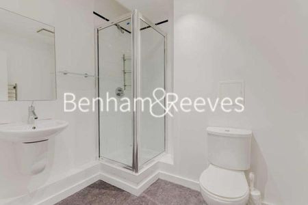 Vista Building, Woolwich High Street, SE18 - Photo 2