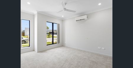 4 BEDROOM HOUSE WITH LARGE REAR YARD!! - RENT $630, WILL INCREASE TO $650 ON 30 JUNE 2026. - Photo 5