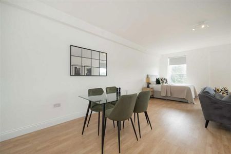 Studio to rent - Photo 2