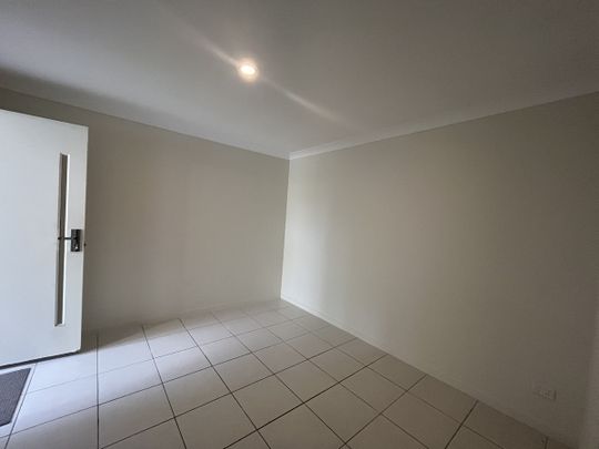 Peaceful Family Home Opposite Parklands - Photo 1