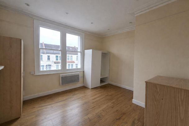 96 Beulah Road, Thornton Heath CR7, London - Photo 1