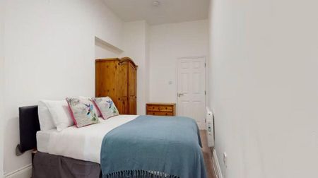 3 bedroom flat to rent - Photo 5