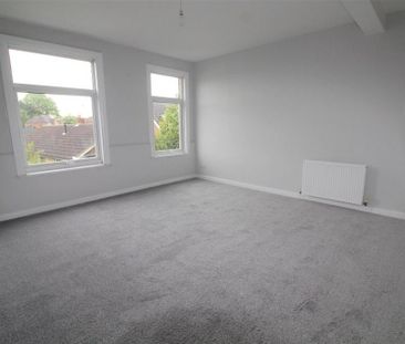 4 bedroom terraced house to rent - Photo 6