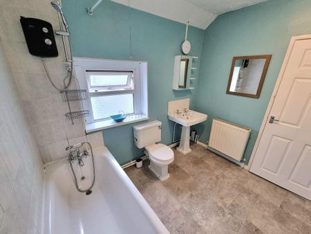 2 bedroom terraced house to rent - Photo 5