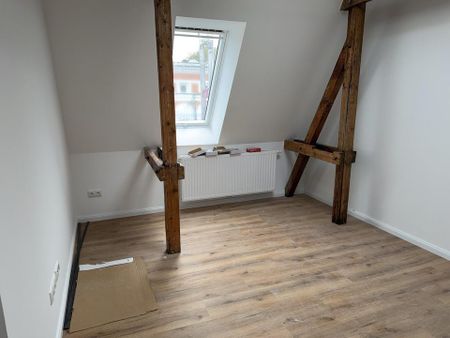 Nur für Physio oder Ergotherapeut Charmante sanierte 2 oder 3-Zimmer-Altbauwohnung Neubau-Standard. - Photo 5
