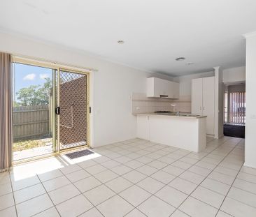 Charming Three Bedroom Unit in Prime Langwarrin Location - Photo 3