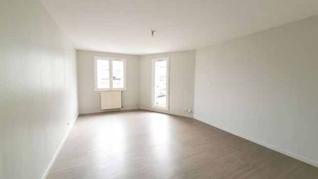 T3 de 71 m² – Lumineux avec balcon proche du tram de Joué - Photo 1