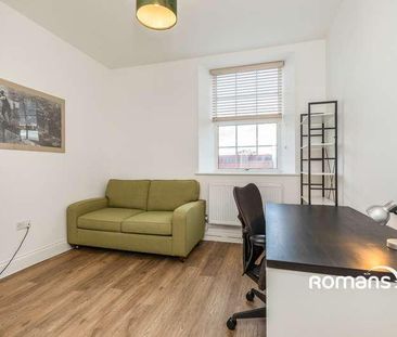 Captains Garden, Fishponds, Bristol, Somerset, BS16 - Photo 3