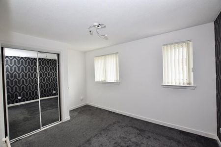 2 bedroom semi-detached house to rent - Photo 3