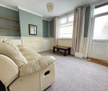2 bedroom terraced house to rent - Photo 4