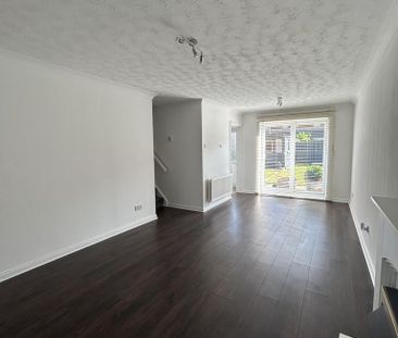 3 bedroom semi-detached house to rent - Photo 2