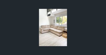 4 Minute Walk To The Station - Photo 3