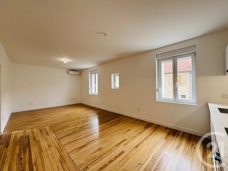 Location Appartement 5 pièces 96m² MONTIGNY LES METZ 57950 - Photo 3