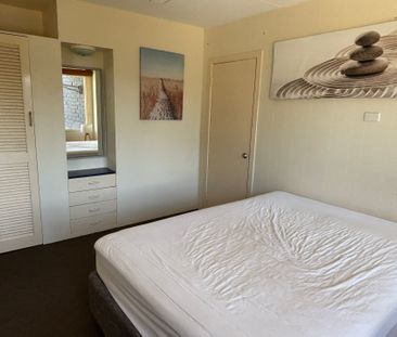 Furnished Unit - Walk to Korora Beach - Photo 4