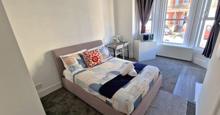 Little Acorn, Bournemouth, BH2 - Photo 5