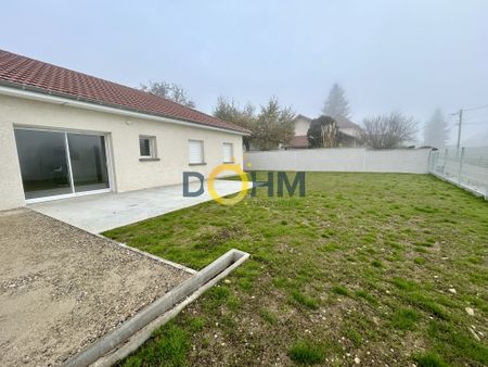 Location Maison Neuve Plain-Pied - 115 m² - Chélieu - Photo 2