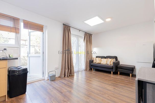 5 bedroom house to rent - Photo 1