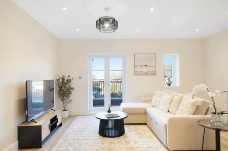 2 Bed Flat, Beechwood Grove, W3 - Photo 5