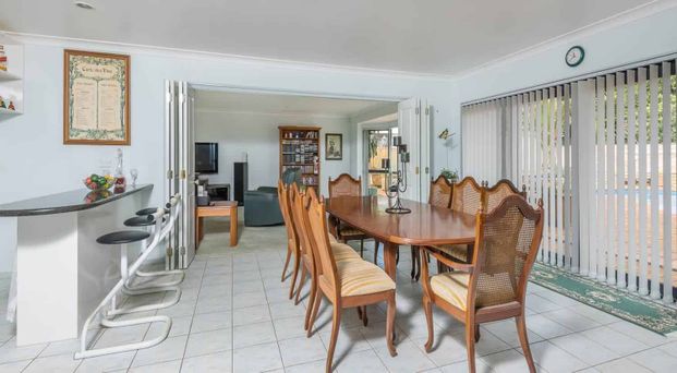 Spacious 5 Bedroom in Hillcrest - Photo 1