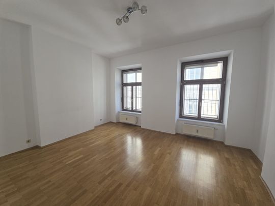 ALTBAU: 3 Zimmer Innenstadtwohnung - Sporgasse 29 - Top5/1 - Photo 1