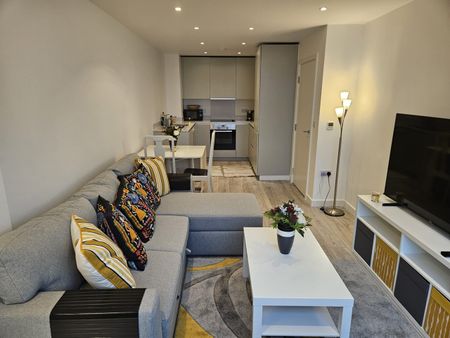 1 Bed Flat, Pinnacle Apartments, CR0 - Photo 4