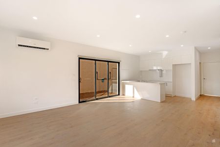 30 England St, Werribee VIC 3030 - Townhouse For Rent | Domain - Photo 3