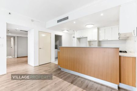 “Stunning 2 Bedroom Apartment plus Study with Parking in the City” - Photo 4