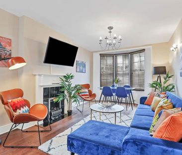 3 Bed Flat, East Street, BN1 - Photo 3