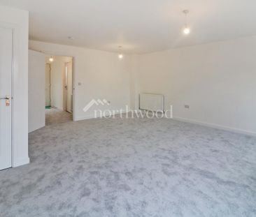 3 bedroom semi-detached house to rent - Photo 3