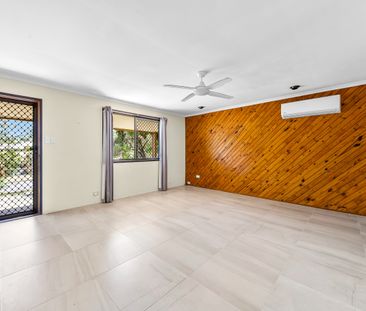 Sparkling Blue Swimming Pool - Located Near Everything! - Photo 3