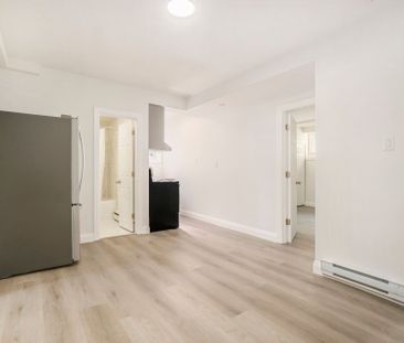 For Lease - 484 Queen Mary Street Unit# 1, Overbrook - Castleheight... - Photo 1