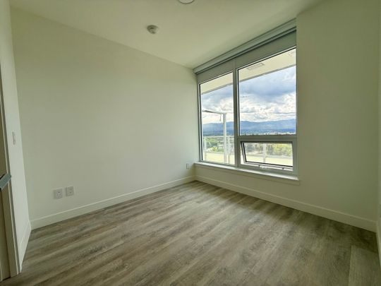Brand New 1 Bdrm facing South w/ Lakeview at Water St by the Park - Photo 1