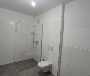 Helle 2- Zimmerwohnung mit Balkon und Parkplatz! - Photo 3