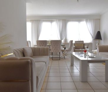 Appartement te huur in Jette voor € 900 met 2 slaapkamers - Photo 1