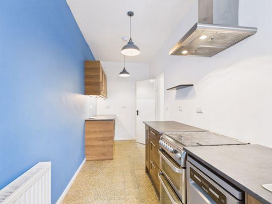3 bedroom semi-detached house to rent - Photo 1