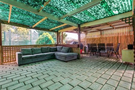 Immaculate Family Living in a Prime Wyndham Vale Location - Photo 3