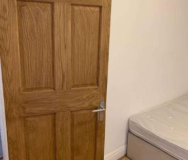 Manchester Road, Altrincham, WA14 - Photo 2