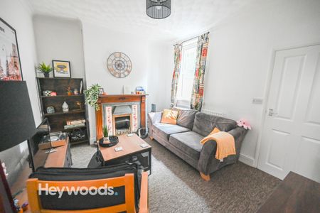 3 bed end of terrace house to rent in Chapel Street, May Bank, Newcastle-under-Lyme ST5 - Photo 4