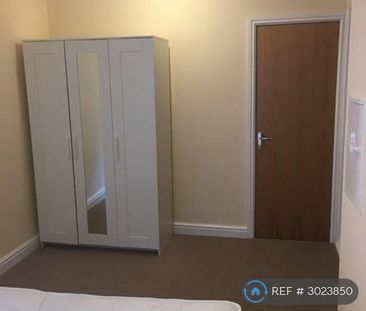 4 bedroom terraced house to rent - Photo 3