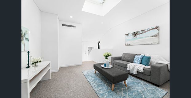 Stunning Family Terrace - Photo 1