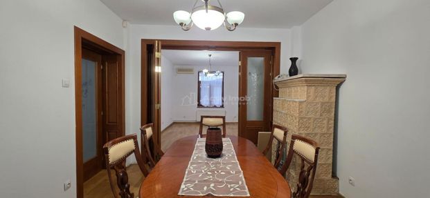 Vila 5 camere, 150 mp, Piata Alba Iulia- Decebal - Fotografie 1