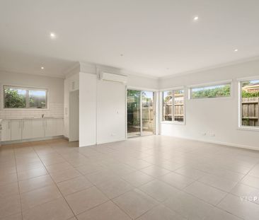 Modern Double-Storey Living in a Private Rear Position - Photo 2