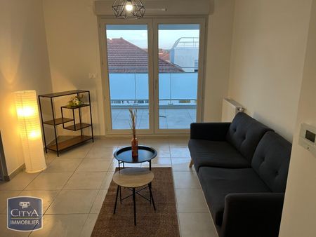 Location Appartement 2 pièces 38m² BOURG EN BRESSE 01000 - Photo 2