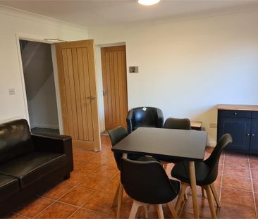 Room 5, 8 Maio Road, Cambridge - Photo 1