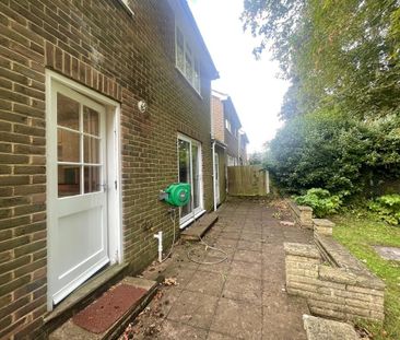4 bedroom detached house to rent - Photo 2