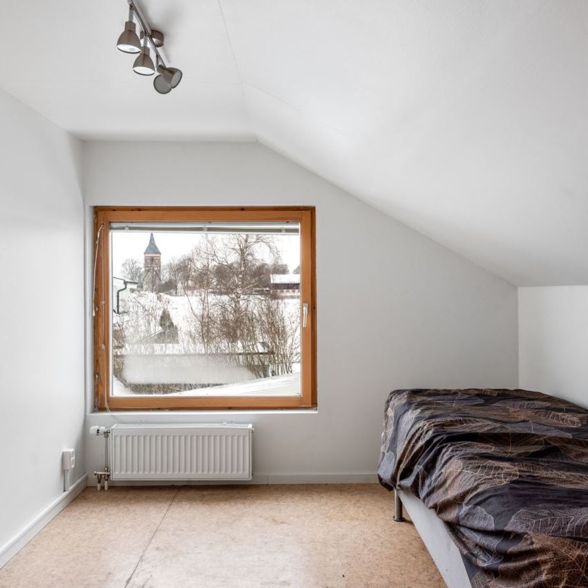 Östa, Märsta - Foto 1