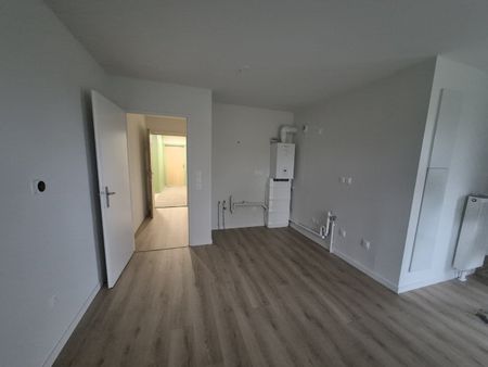 Location Appartement 2 pièces 41m² LINSELLES 59126 - Photo 5